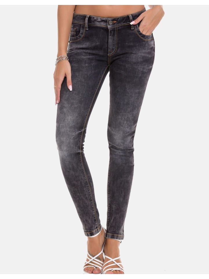 Джинсы Cipo & Baxx
Джинсы Cipo & Baxx