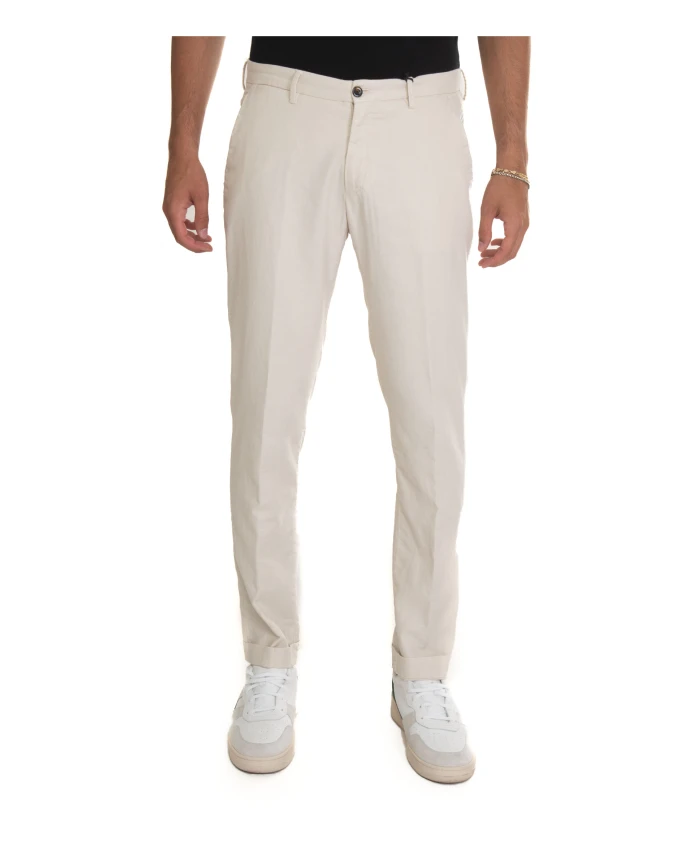 Узкие брюки-чинос с эффектом потертости Cc Collection Corneliani, белый
Узкие брюки-чинос с эффектом потертости Cc Collection Corneliani, белый