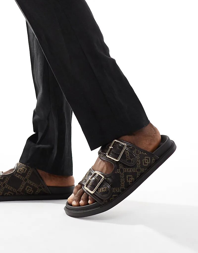 Сандалии с двумя ремешками и монограммным принтом ASOS DESIGN
Сандалии с двумя ремешками и монограммным принтом ASOS DESIGN