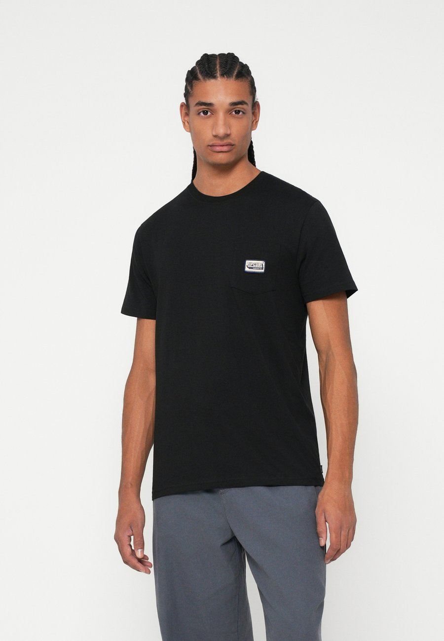 Футболка Rip Curl SPORTLINE BADGE TEE UNISEX, Black, Черный, Футболка Rip Curl SPORTLINE BADGE TEE UNISEX, Black
Футболка Rip Curl SPORTLINE BADGE TEE UNISEX, Black, Черный, Футболка Rip Curl SPORTLINE BADGE TEE UNISEX, Black