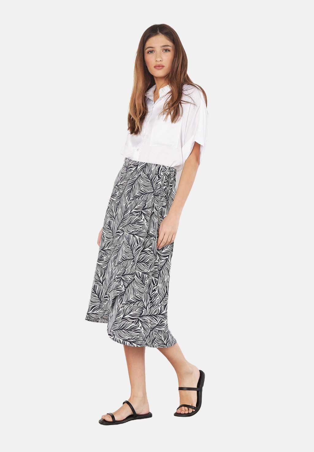 Юбка А-силуэта Wrap skirt Apricot, темно-синий
Юбка А-силуэта Wrap skirt Apricot, темно-синий