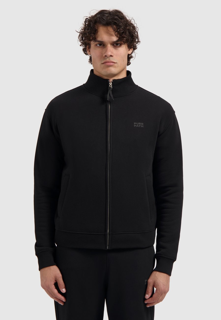 Толстовка Pure Path REGULAR FIT , Black
Толстовка Pure Path REGULAR FIT , Black