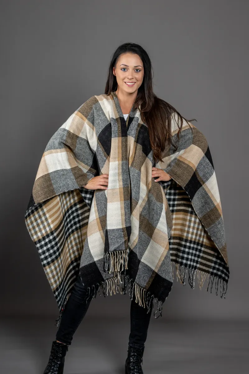 Шарф COLLEZIONE ALESSANDRO XXL "Bella", производство Италия, бежевый
Шарф COLLEZIONE ALESSANDRO XXL "Bella", производство Италия, бежевый