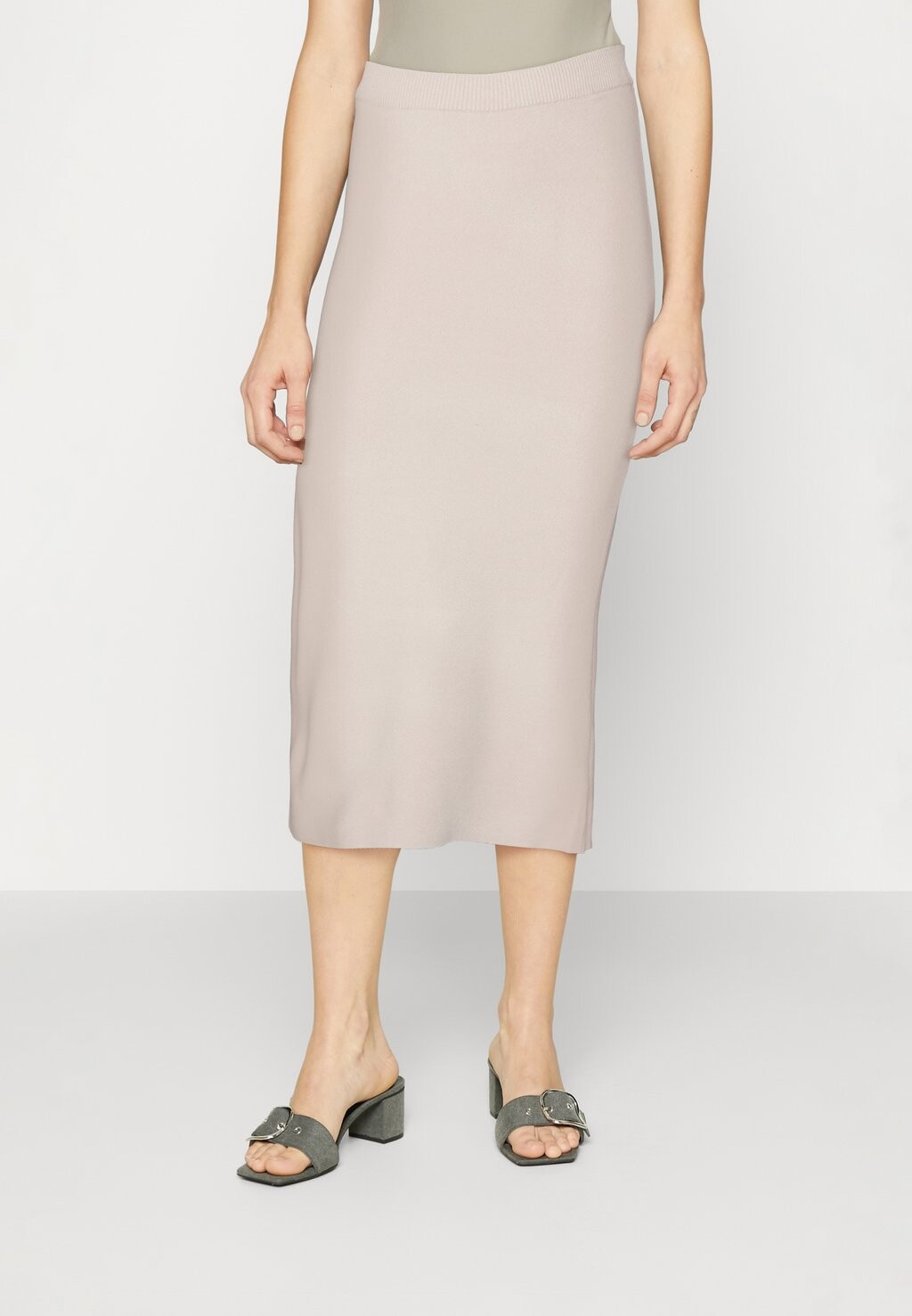 Юбка Object OBJREYNARD SKIRT FAIR, цвет silver gray
Юбка Object OBJREYNARD SKIRT FAIR, цвет silver gray