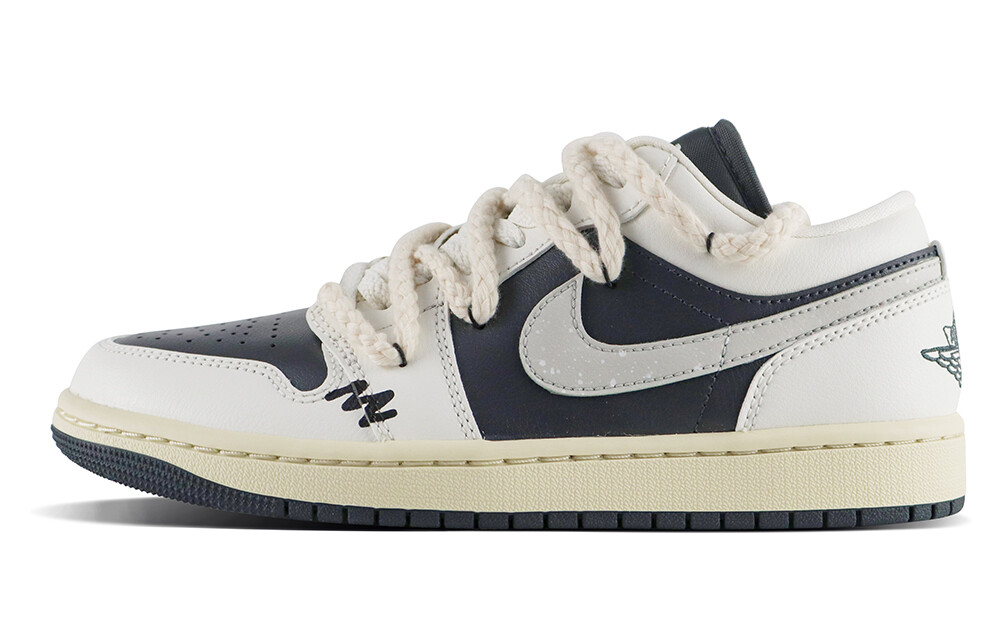 Кроссовки Air Jordan 1 Vintage Basketball Shoes Women's Low-top Black/white/gray, цвет Off White
Кроссовки Air Jordan 1 Vintage Basketball Shoes Women's Low-top Black/white/gray, цвет Off White
