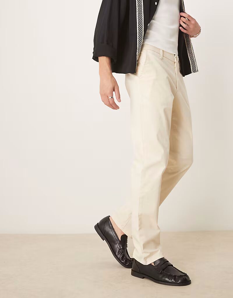 Бежевые узкие расклешенные брюки ASOS DESIGN
Бежевые узкие расклешенные брюки ASOS DESIGN