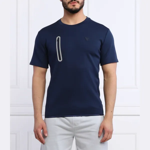 Футболка Zeke стандартного кроя Guess, синий
Футболка Zeke стандартного кроя Guess, синий