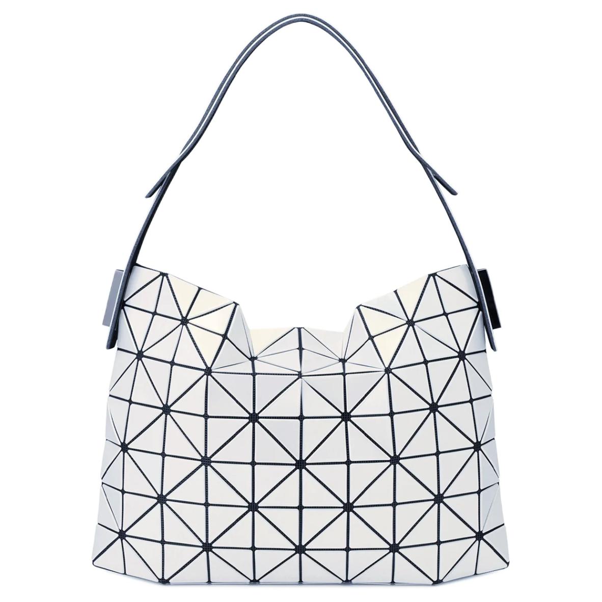 ISSEY MIYAKE Сумка из поливинилхлоридной смолы сумка-багет с аппликацией в виде трубы женская жемчужно-белая
ISSEY MIYAKE Сумка из поливинилхлоридной смолы сумка-багет с аппликацией в виде трубы женская жемчужно-белая