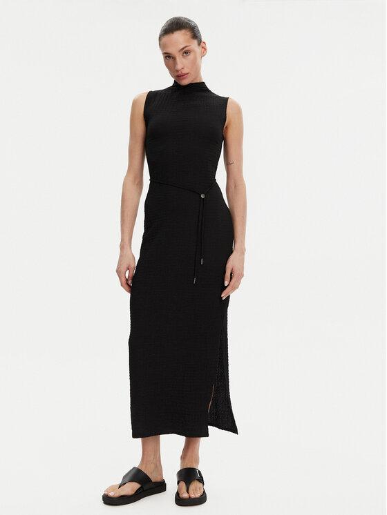 Летнее платье облегающего кроя K20K208304 Calvin Klein, черный
Летнее платье облегающего кроя K20K208304 Calvin Klein, черный