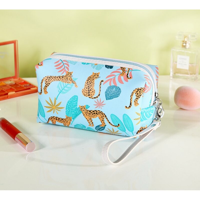 Выдвижная продольная косметичка-сафари KS80 Upominkarnia
Выдвижная продольная косметичка-сафари KS80 Upominkarnia