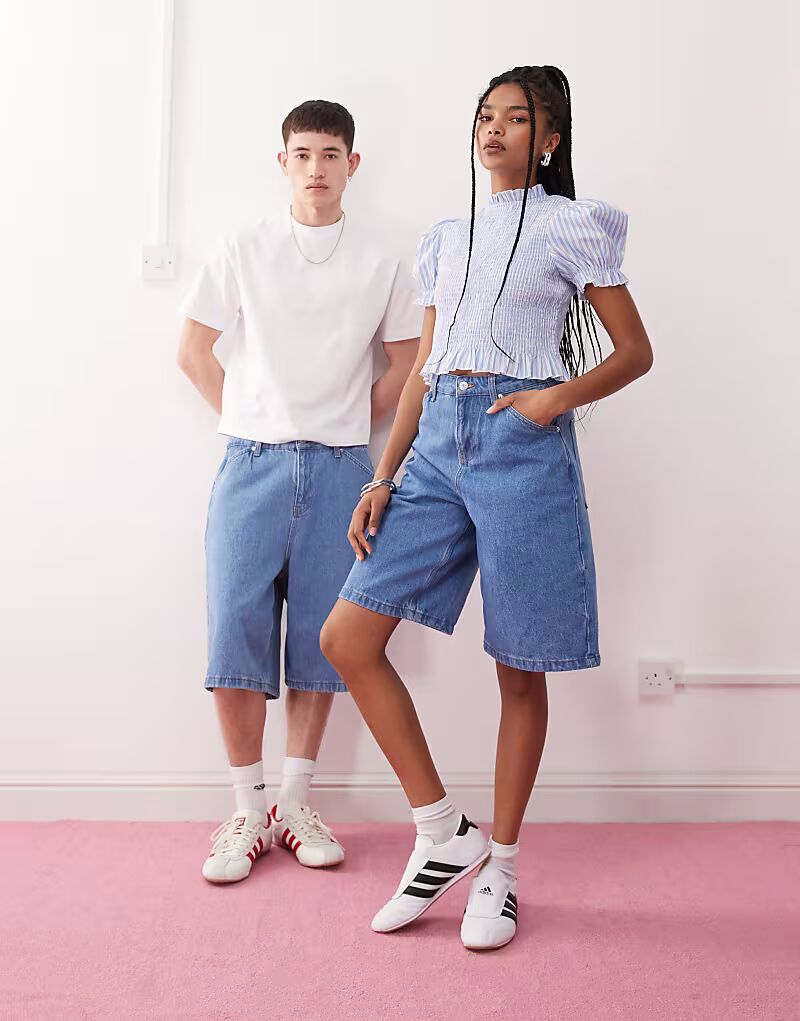 Джинсовые шорты-бридж унисекс Reclaimed Vintage, выбеленная
Джинсовые шорты-бридж унисекс Reclaimed Vintage, выбеленная