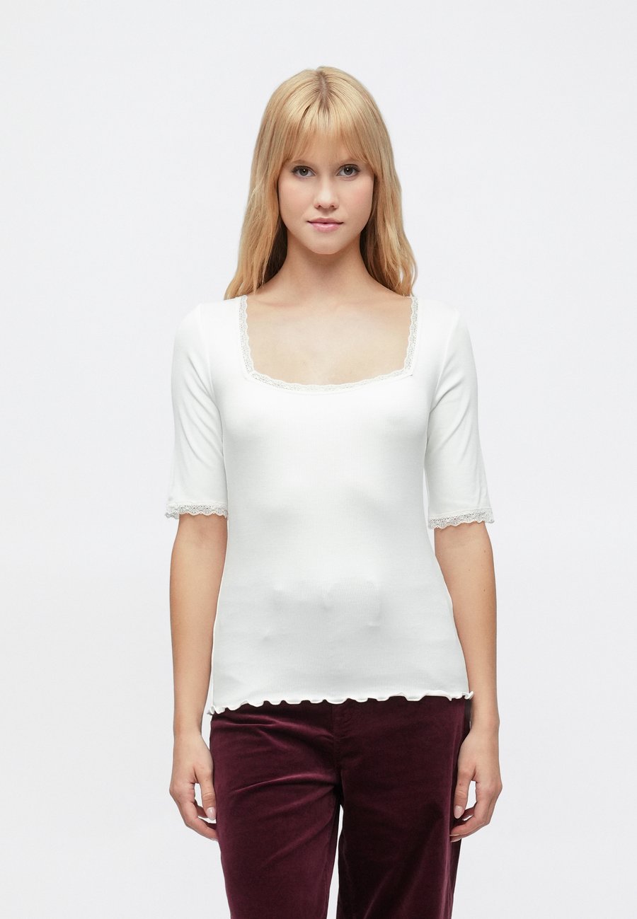 Футболка GAP Basic T-shirt, Off-White, Белый, Футболка GAP Basic T-shirt, Off-White
Футболка GAP Basic T-shirt, Off-White, Белый, Футболка GAP Basic T-shirt, Off-White
