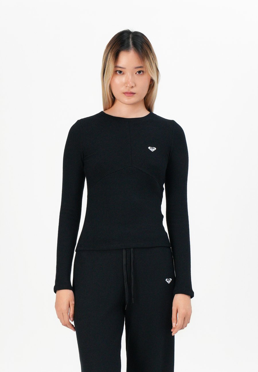 Топ Roxy RISE & VIBE NEW, True Black/Black
Топ Roxy RISE & VIBE NEW, True Black/Black