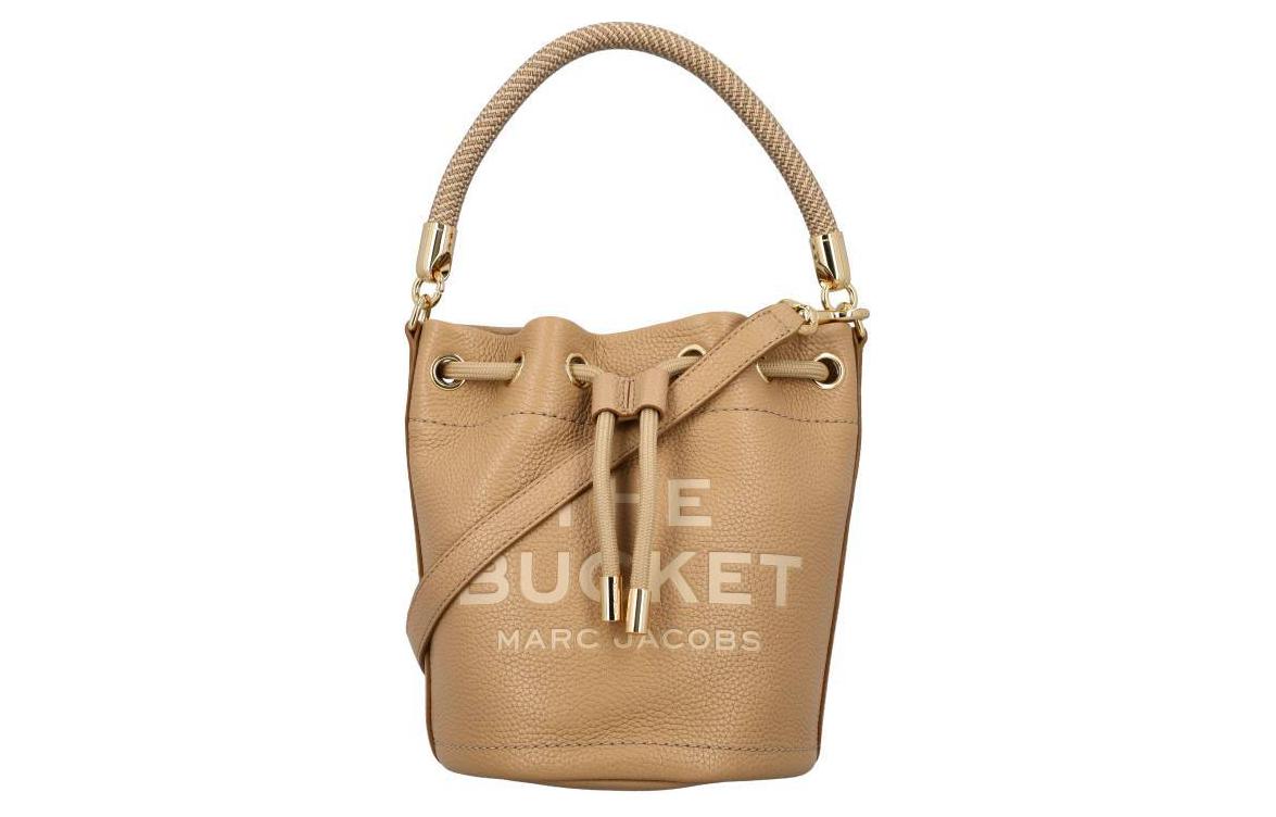 MARC JACOBS Кожаная сумка-ведро Сумка через плечо Кроссбоди Женская сумка светло-коричневого цвета
MARC JACOBS Кожаная сумка-ведро Сумка через плечо Кроссбоди Женская сумка светло-коричневого цвета