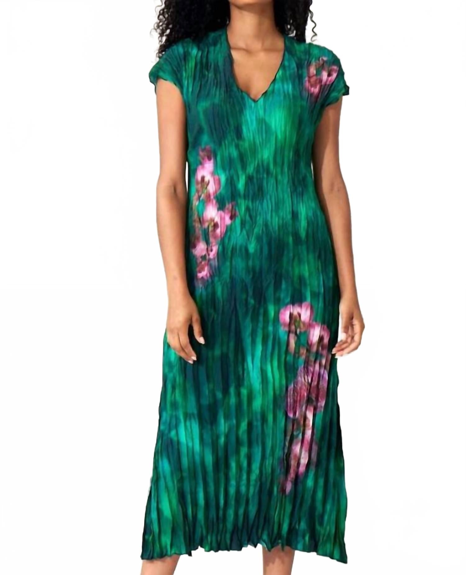 Платье с плиссировкой в зеленом цвете Go by Go Silk
Платье с плиссировкой в зеленом цвете Go by Go Silk