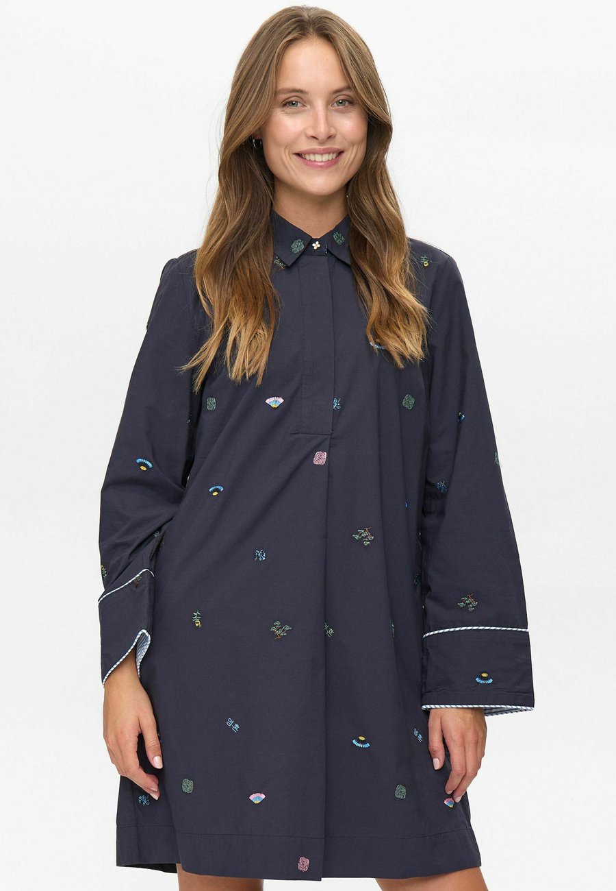 Платье Nümph CHIRO, Dark Sapphire/Dark Blue
Платье Nümph CHIRO, Dark Sapphire/Dark Blue