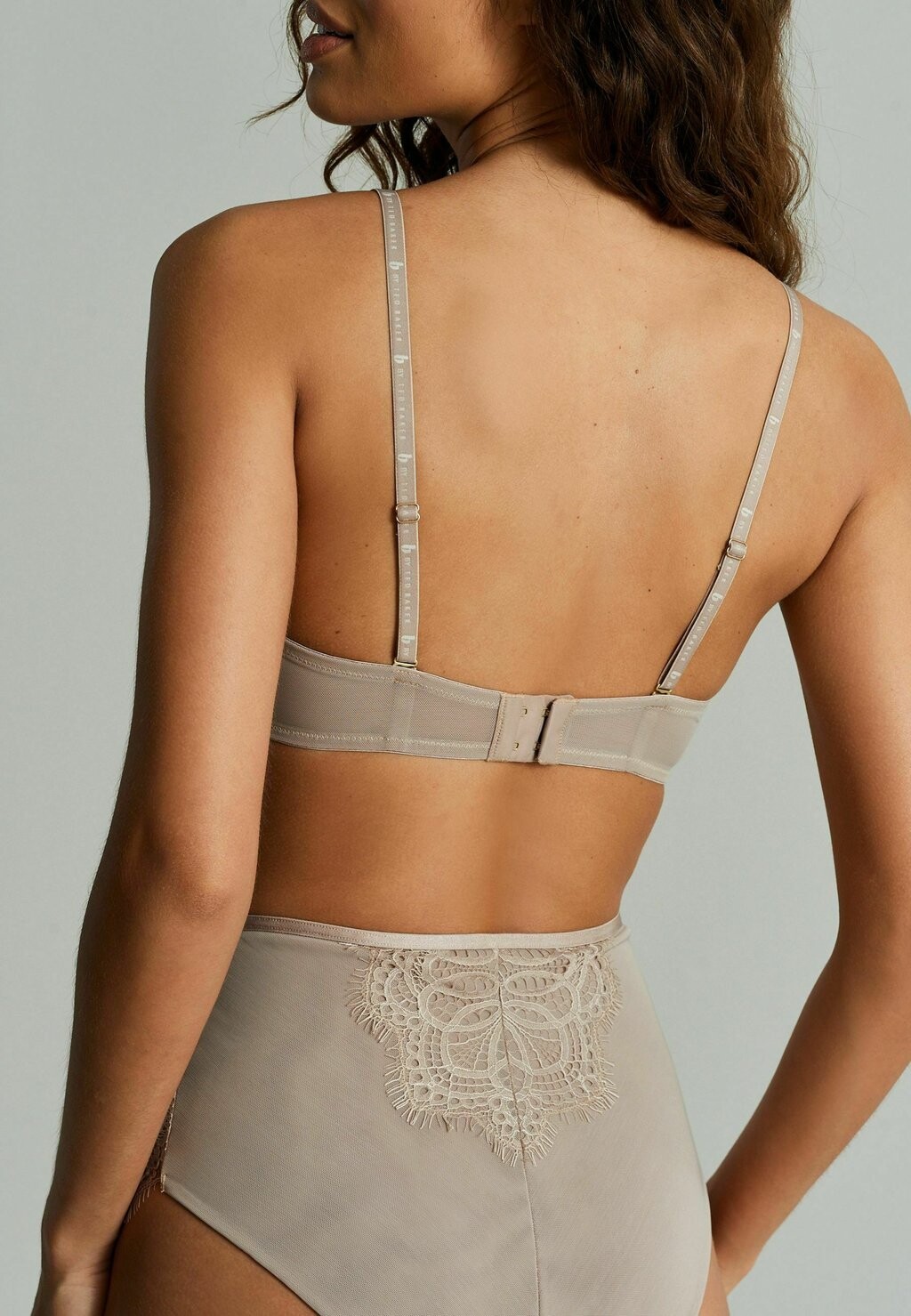 Французский бюстгальтер REGULAR FIT Ted Baker, цвет Mink Brown
Французский бюстгальтер REGULAR FIT Ted Baker, цвет Mink Brown