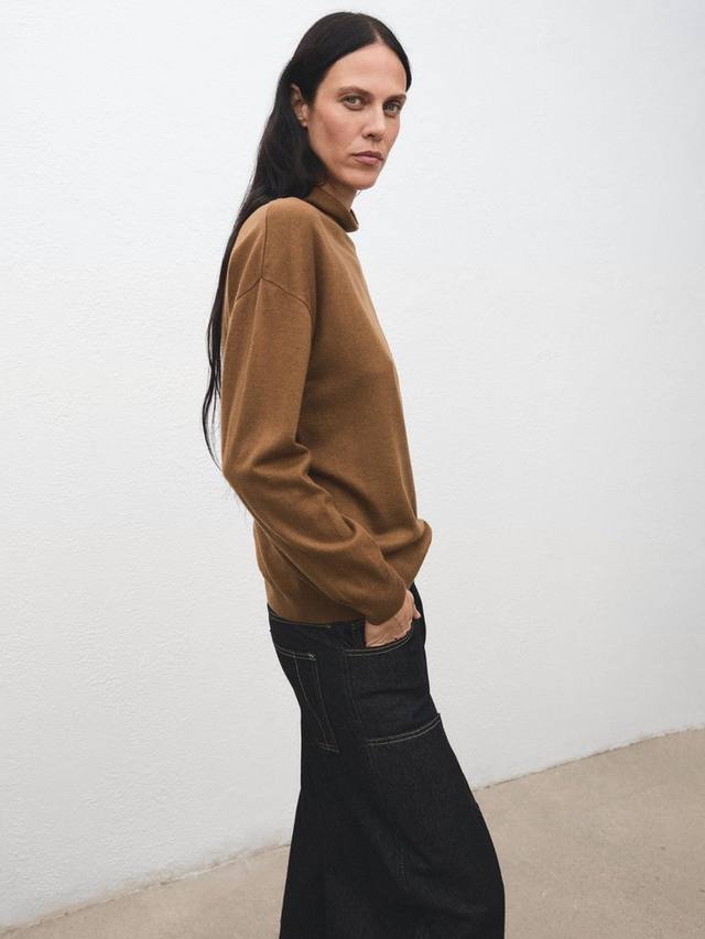 Свитер Mila с воротником-стойкой из шерсти Mango, Medium Brown
Свитер Mila с воротником-стойкой из шерсти Mango, Medium Brown