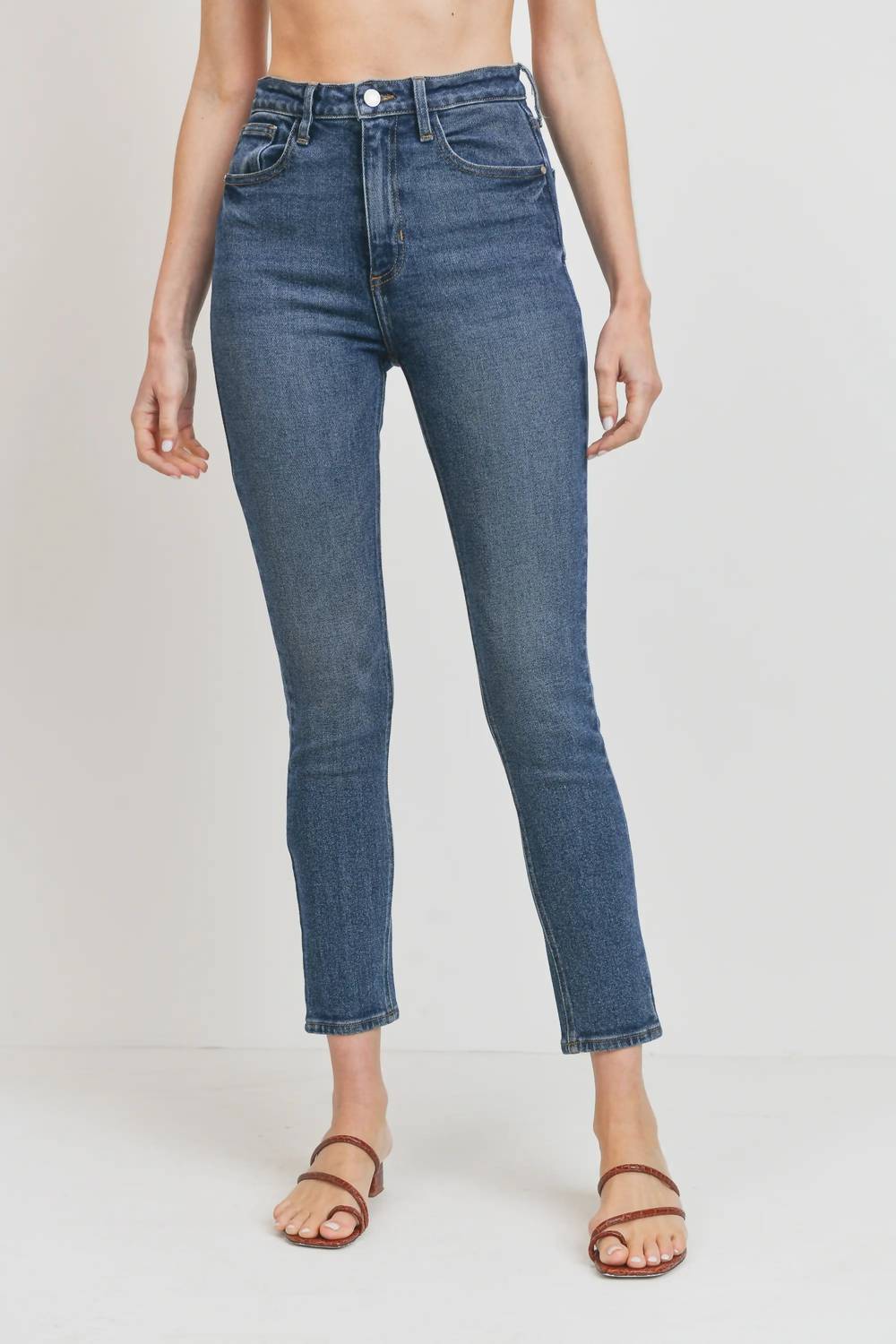 Джинсы скинни Vintage Skinny с высокой посадкой из темного денима JUST BLACK DENIM, цвет dark denim
Джинсы скинни Vintage Skinny с высокой посадкой из темного денима JUST BLACK DENIM, цвет dark denim