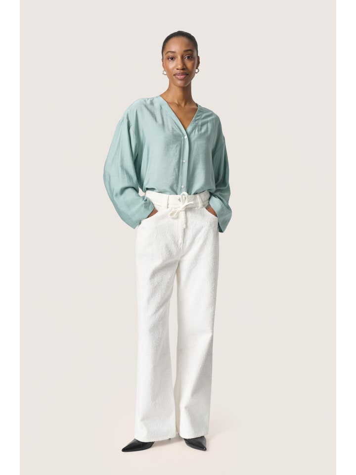 Рубашка с длинными рукавами SLLeodora, свободного кроя, серебристо-синего цвета Soaked in Luxury
Рубашка с длинными рукавами SLLeodora, свободного кроя, серебристо-синего цвета Soaked in Luxury