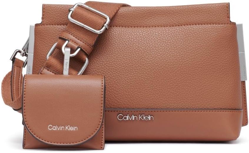 Сумка через плечо Calvin Klein Bianca с тремя отделениями, Caramel
Сумка через плечо Calvin Klein Bianca с тремя отделениями, Caramel