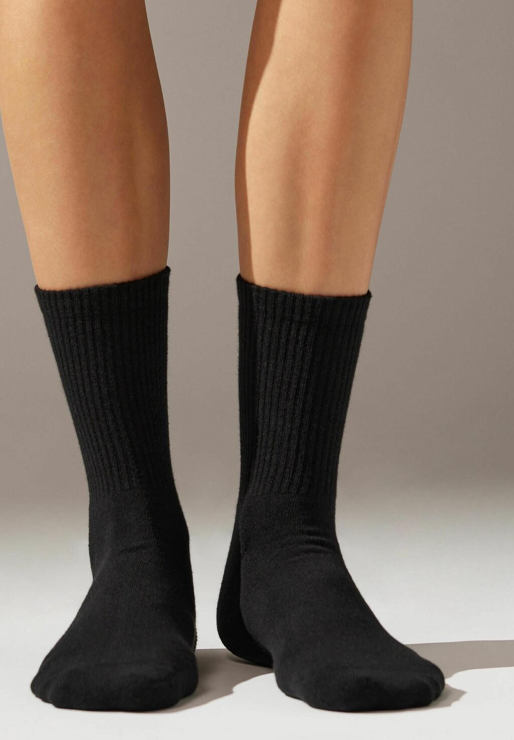 Носки Calzedonia, цвет schwarz black
Носки Calzedonia, цвет schwarz black