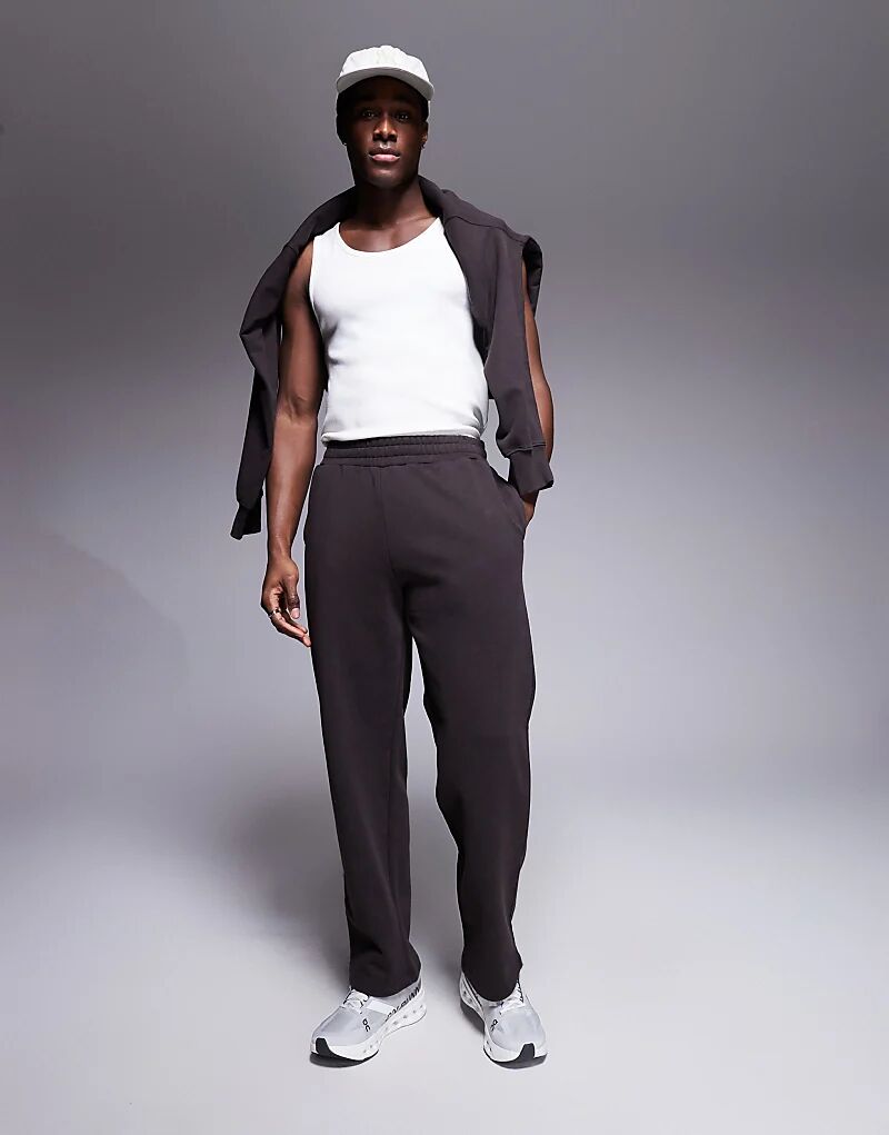 4505 Icon Плотные хлопковые спортивные брюки широкого кроя с быстросохнущей отделкой, коричневого цвета с потертостями
4505 Icon Плотные хлопковые спортивные брюки широкого кроя с быстросохнущей отделкой, коричневого цвета с потертостями