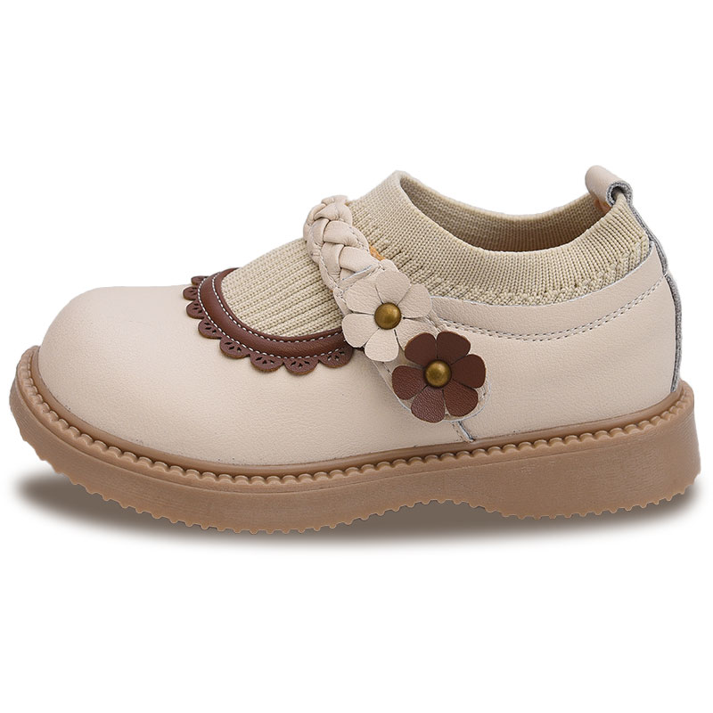 Детские кожаные туфли с противоскользящим износостойким верхом Budding, бежевый
Детские кожаные туфли с противоскользящим износостойким верхом Budding, бежевый