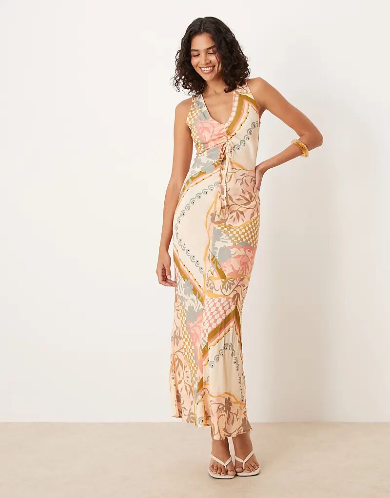 Платье миди ASOS DESIGN с V-образным вырезом, сборками и завязками, с цветочным принтом в виде открытки
Платье миди ASOS DESIGN с V-образным вырезом, сборками и завязками, с цветочным принтом в виде открытки