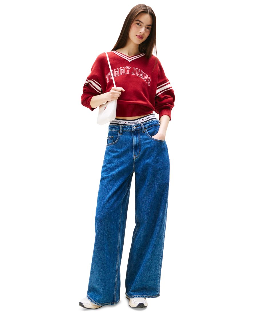Женский хлопковый свитер с V-образным вырезом в университетском стиле Tommy Jeans, Regatta Red
Женский хлопковый свитер с V-образным вырезом в университетском стиле Tommy Jeans, Regatta Red
