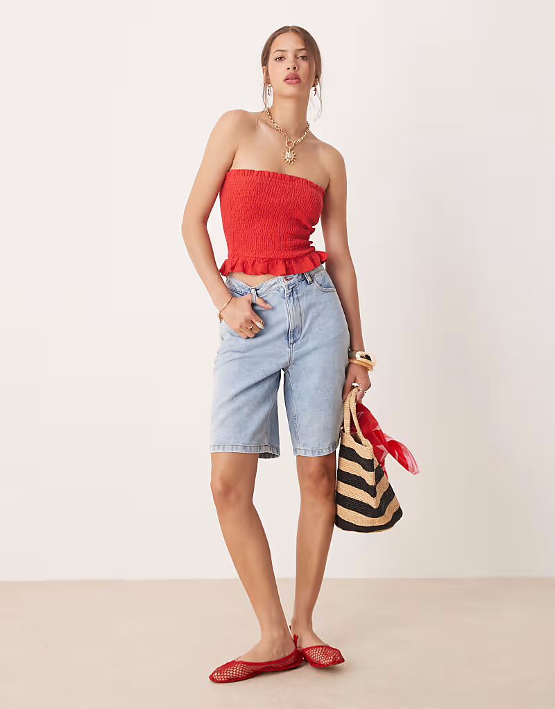 Джинсовые шорты из выбеленного денима Miss Selfridge
Джинсовые шорты из выбеленного денима Miss Selfridge