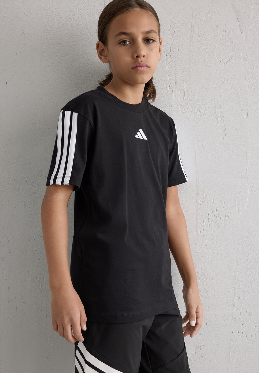 Футболка Adidas Performance TEE JUNIOR UNISEX, Black White/Black, Белый, Футболка Adidas Performance TEE JUNIOR UNISEX, Black White/Black
Футболка Adidas Performance TEE JUNIOR UNISEX, Black White/Black, Белый, Футболка Adidas Performance TEE JUNIOR UNISEX, Black White/Black