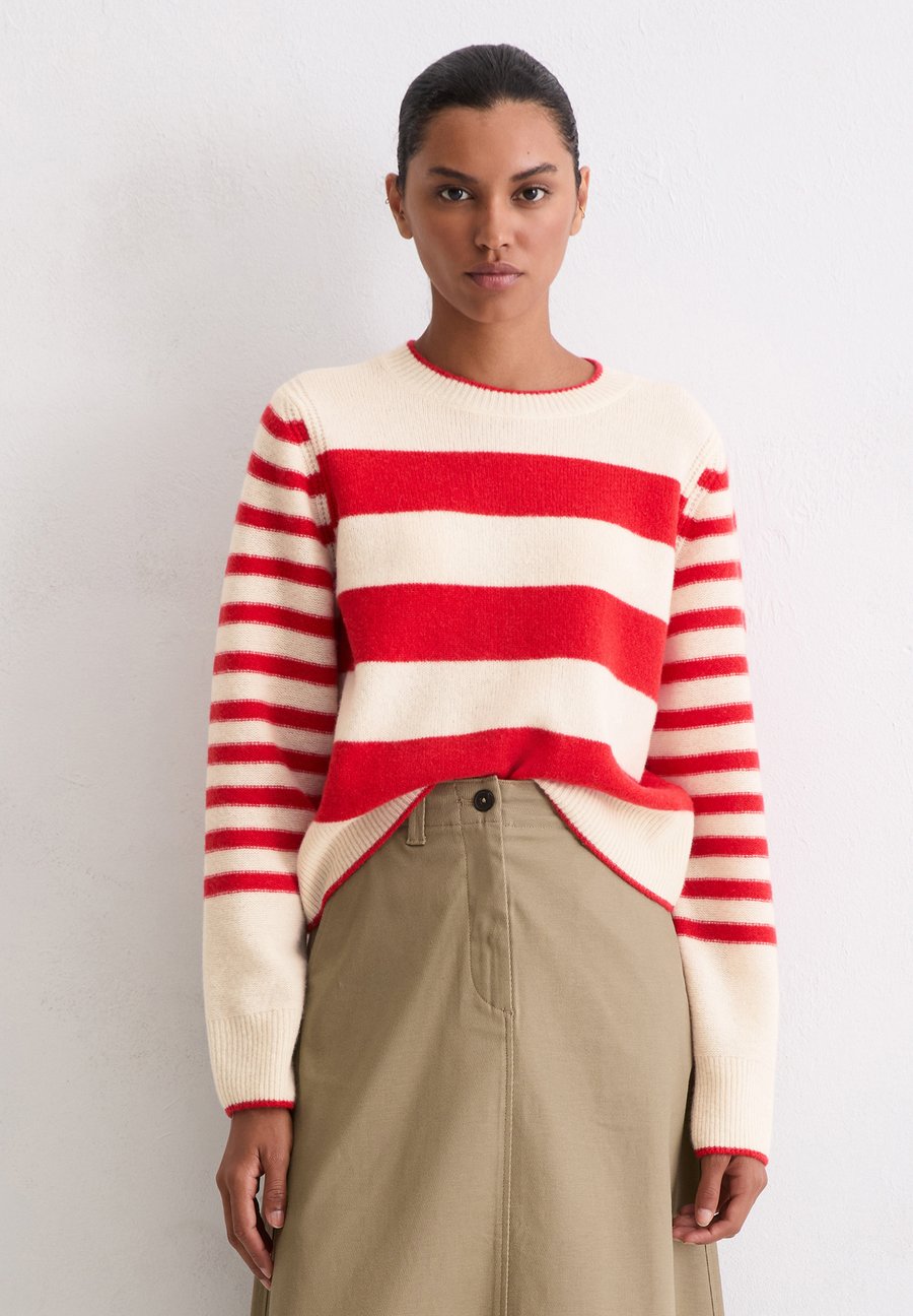 Джемпер Marc O'Polo LONGSLEEVE ROUND NECK STRIPED, Striped Raw Cream/Beige
Джемпер Marc O'Polo LONGSLEEVE ROUND NECK STRIPED, Striped Raw Cream/Beige