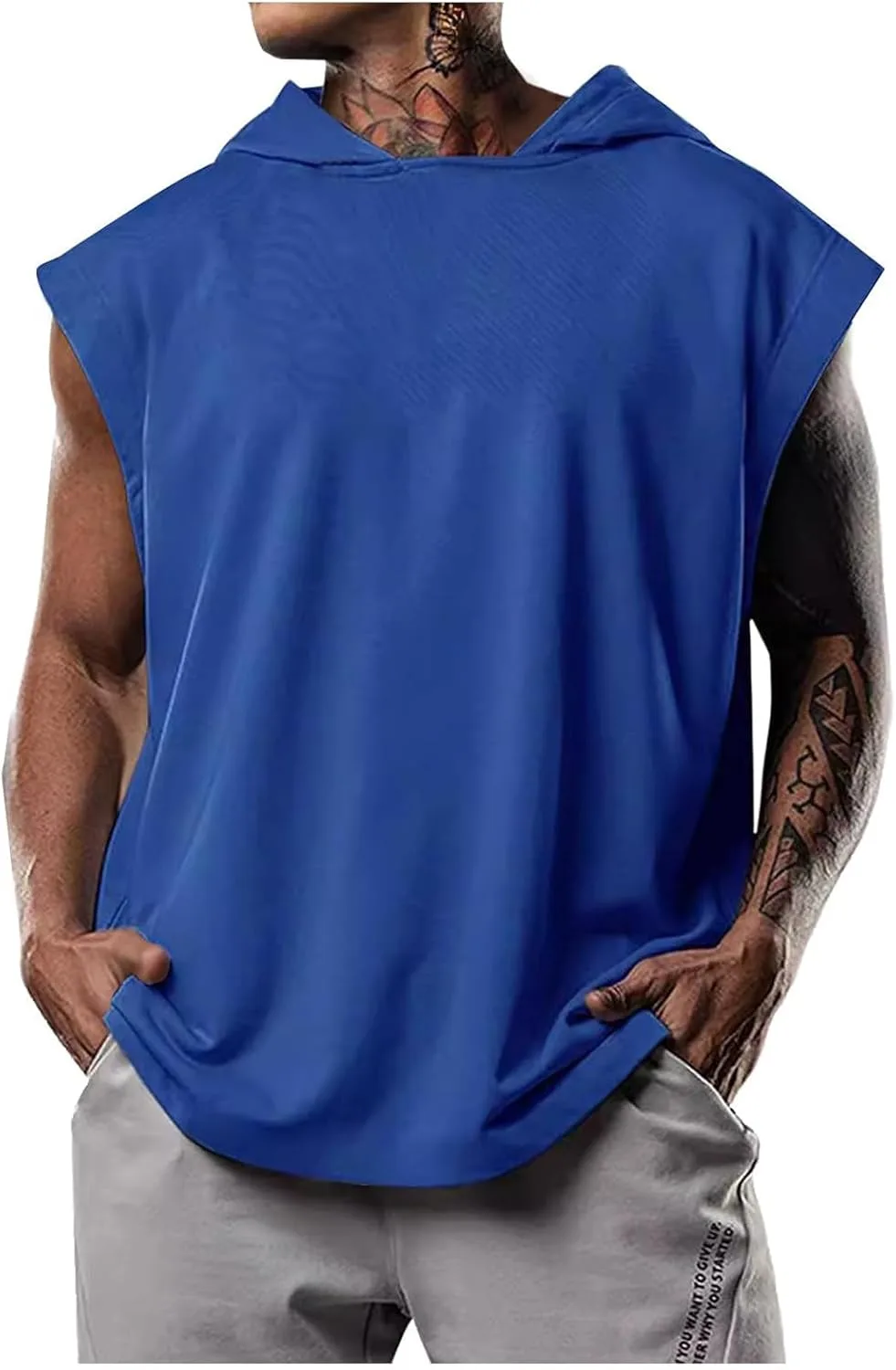 Мужская безрукавка с капюшоном и воротником-поло
Мужская безрукавка с капюшоном и воротником-поло