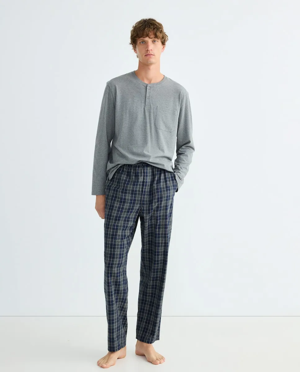 Длинная мужская пижама из смешанной фланели Dustin, светло-серый
Длинная мужская пижама из смешанной фланели Dustin, светло-серый