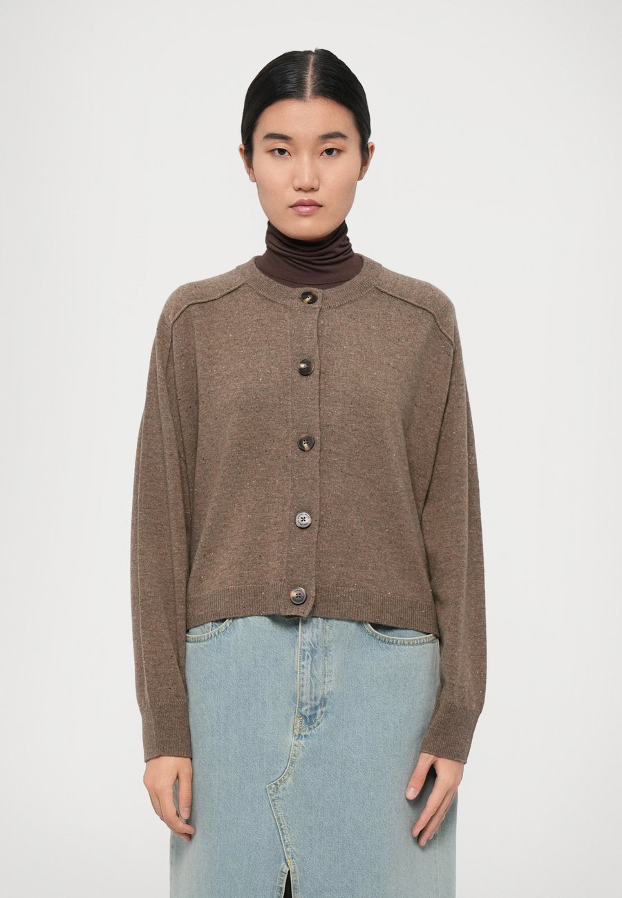 Кардиган Vanessa Bruno DOUVE, Taupe
Кардиган Vanessa Bruno DOUVE, Taupe