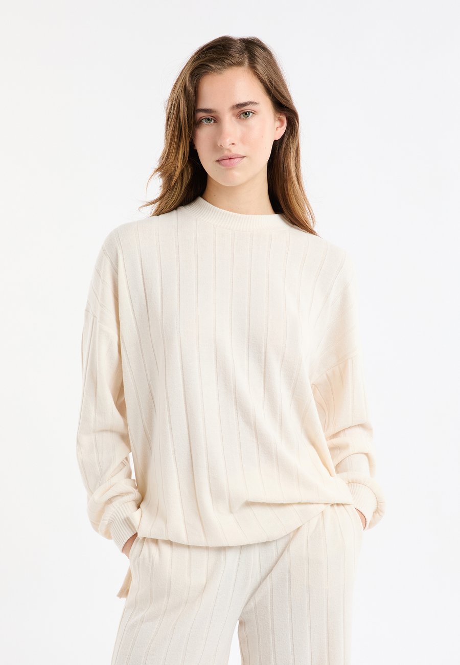 Пижамный топ Etam JOSKA, Off-White
Пижамный топ Etam JOSKA, Off-White