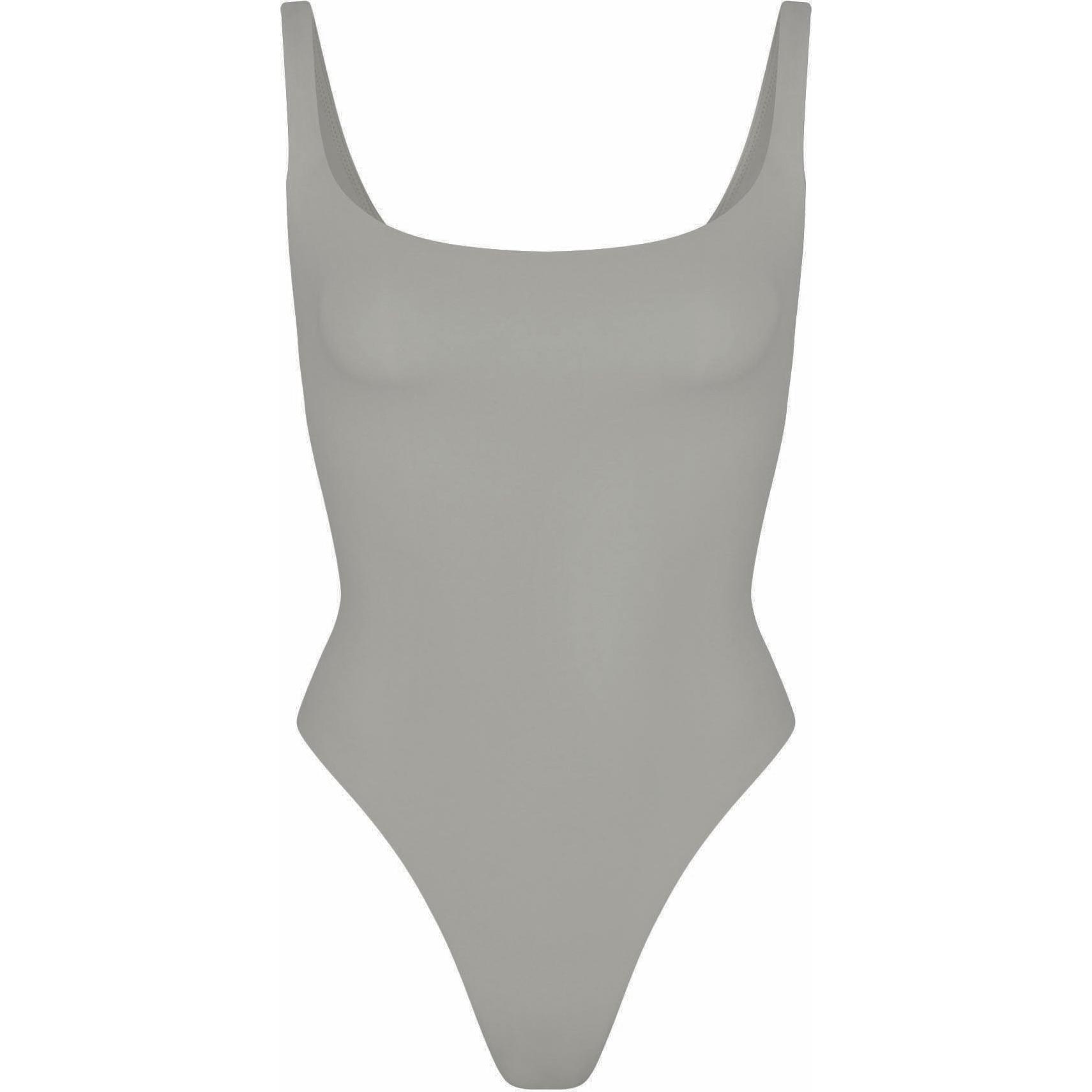 Костюм-комбинезон FITSEVERYBODY с квадратным вырезом женский smoke Skims, Smoke
Костюм-комбинезон FITSEVERYBODY с квадратным вырезом женский smoke Skims, Smoke