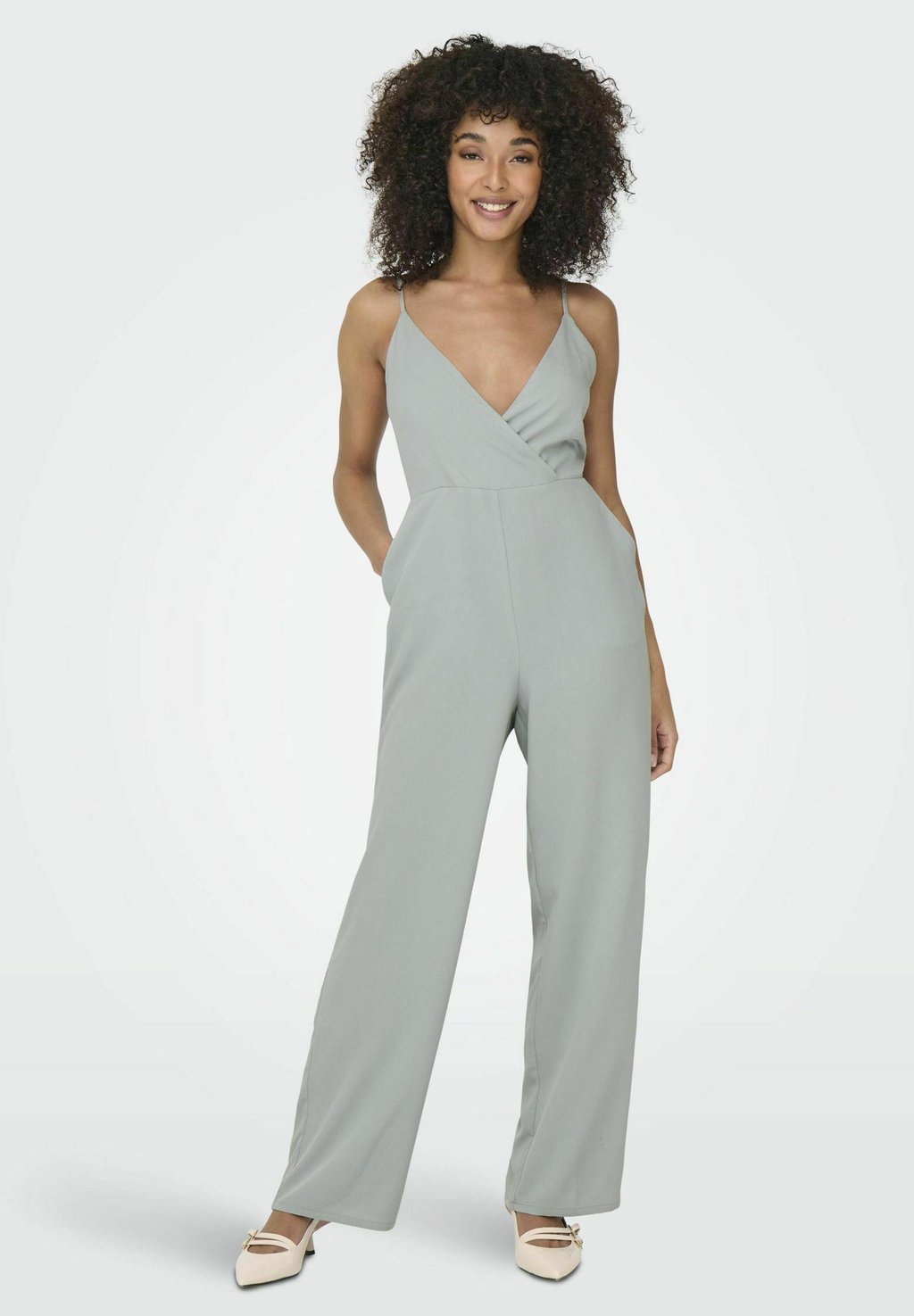 Комбинезон ONLY, светло-зеленый
Комбинезон ONLY, светло-зеленый