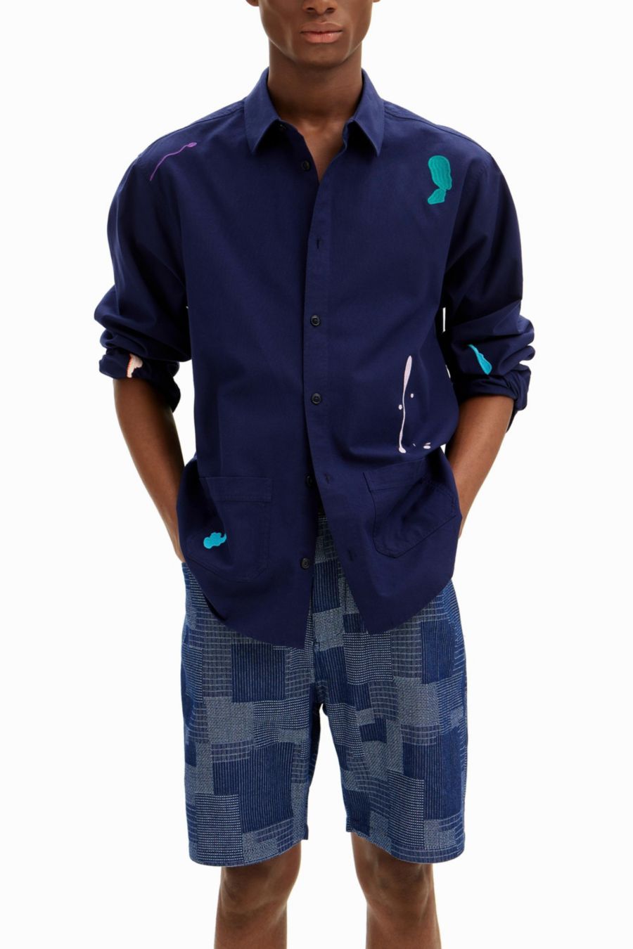 Мужские джинсовые шорты с нашивками Desigual, Navy blue
Мужские джинсовые шорты с нашивками Desigual, Navy blue