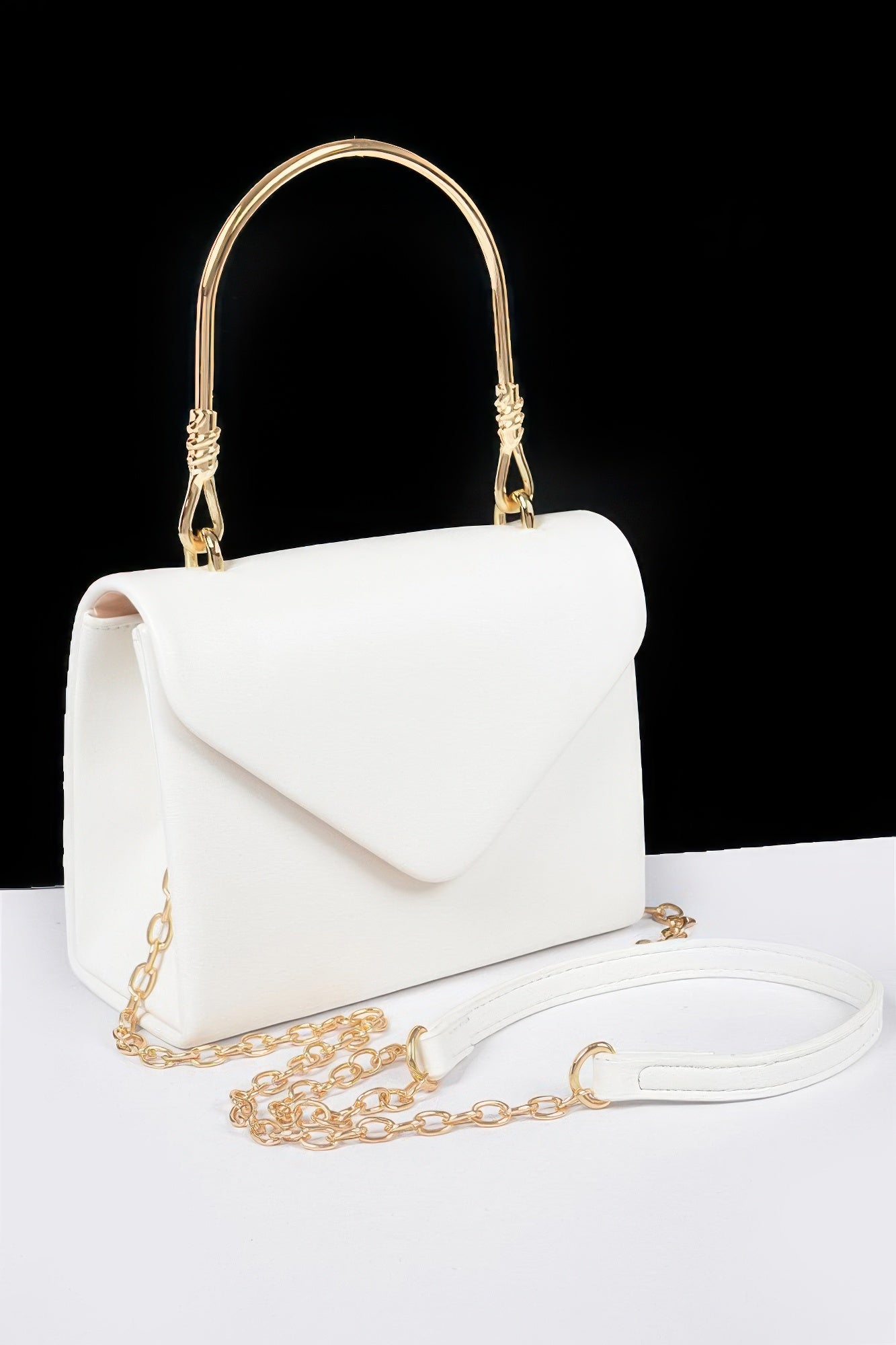 Сумка с металлической ручкой веганская FASHNZFAB, белый 
Сумка с металлической ручкой веганская FASHNZFAB, белый