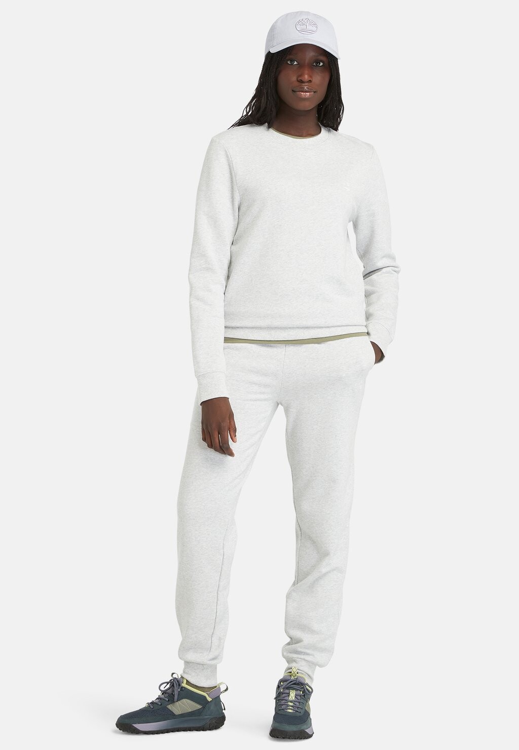 Спортивные брюки CORE EMBROIDERED TREE Timberland, светло-серый
Спортивные брюки CORE EMBROIDERED TREE Timberland, светло-серый