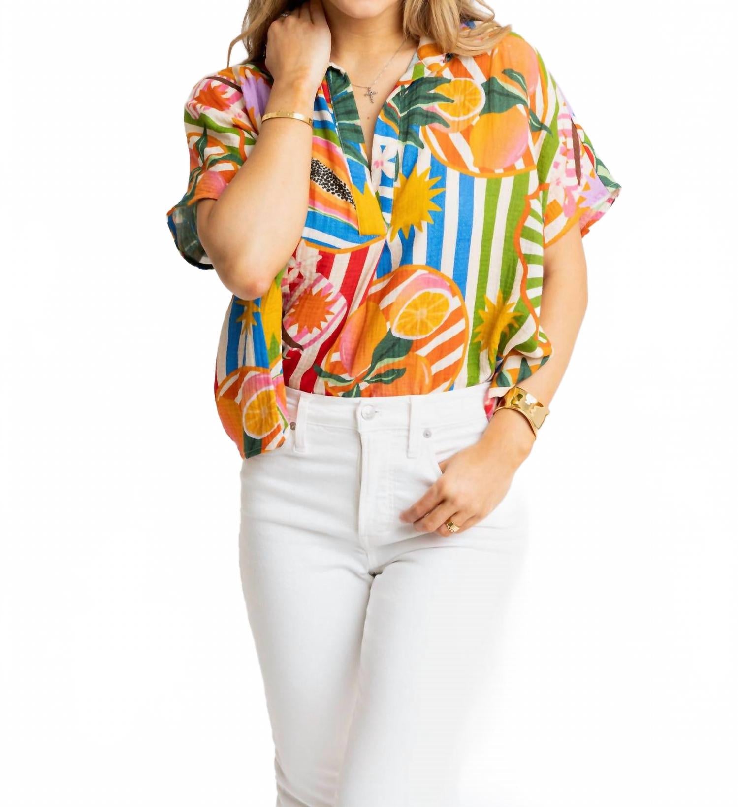 Тропический островной фруктовый топ с V-образным вырезом в мультиколоре Karlie
Тропический островной фруктовый топ с V-образным вырезом в мультиколоре Karlie