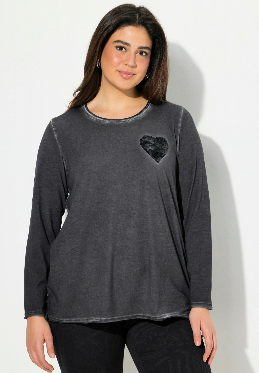 Топ с длинными рукавами Ulla Popken, антрацит
Топ с длинными рукавами Ulla Popken, антрацит