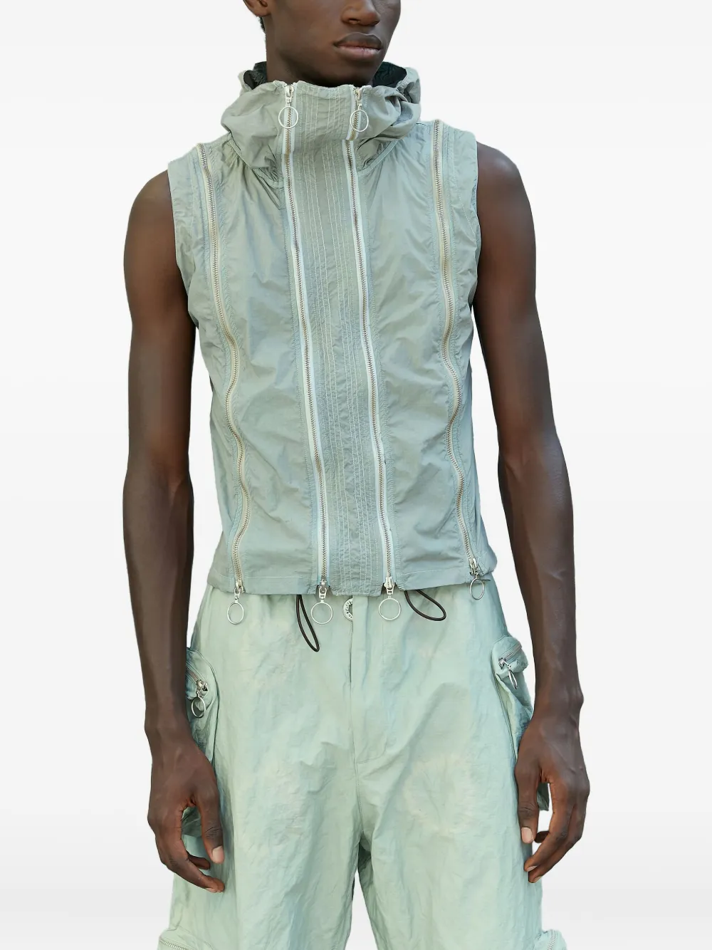 Жилет на молнии с капюшоном Charlie Constantinou, зеленый
Жилет на молнии с капюшоном Charlie Constantinou, зеленый