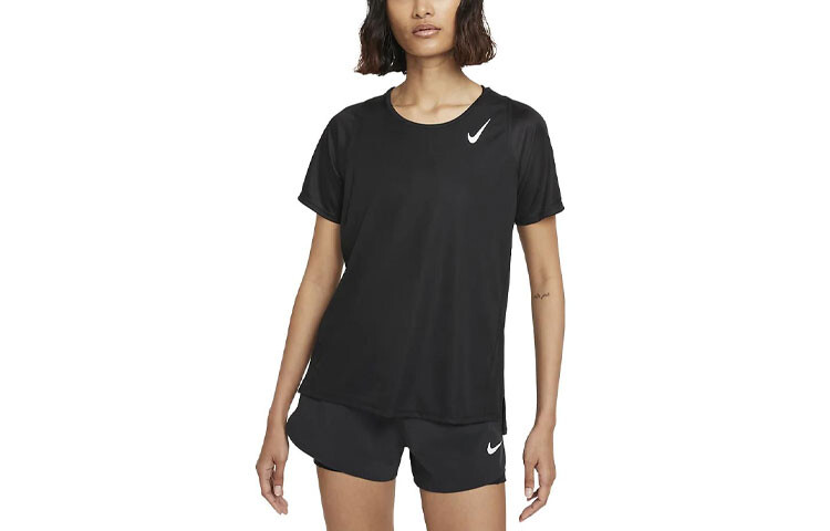 Футболка женская черная Nike
Футболка женская черная Nike