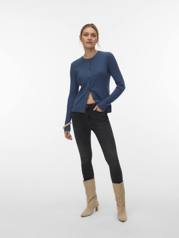 Vero Moda Пуловер из темного джинсового материала
Vero Moda Пуловер из темного джинсового материала