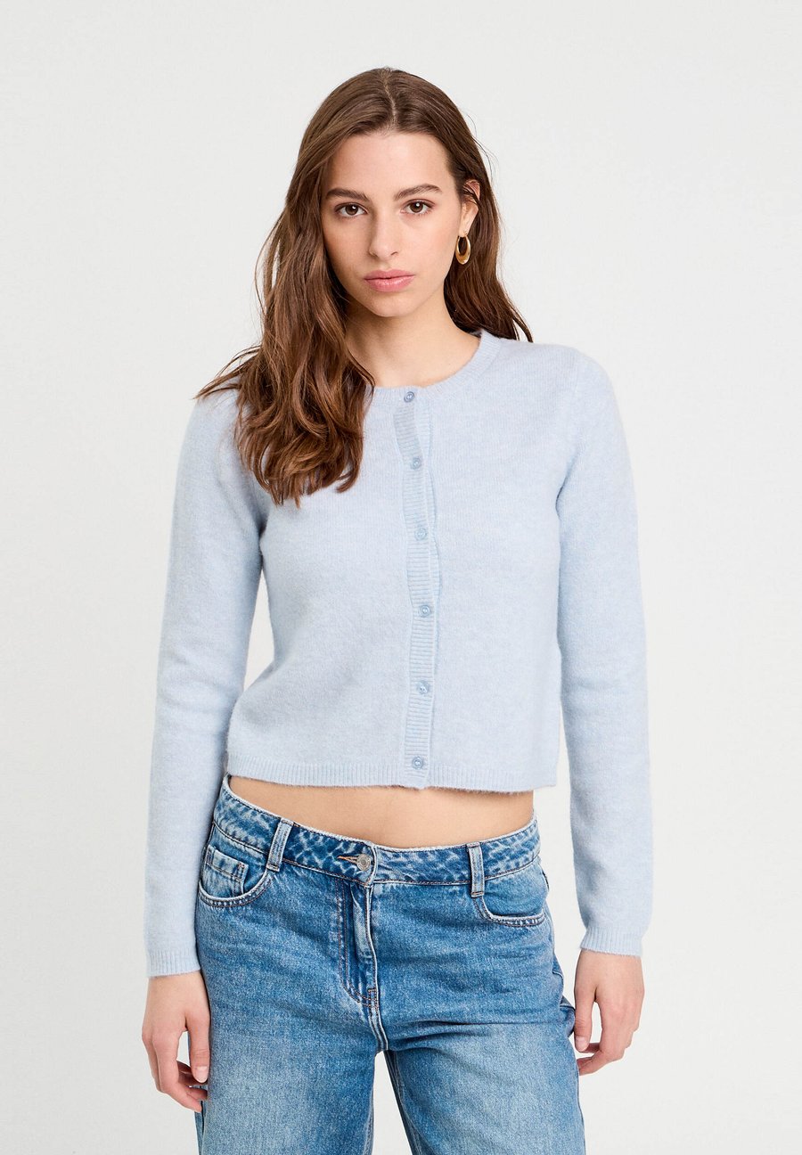 Кардиган Cache Cache Cardigan, Denim Snow Gris/Grey Denim
Кардиган Cache Cache Cardigan, Denim Snow Gris/Grey Denim