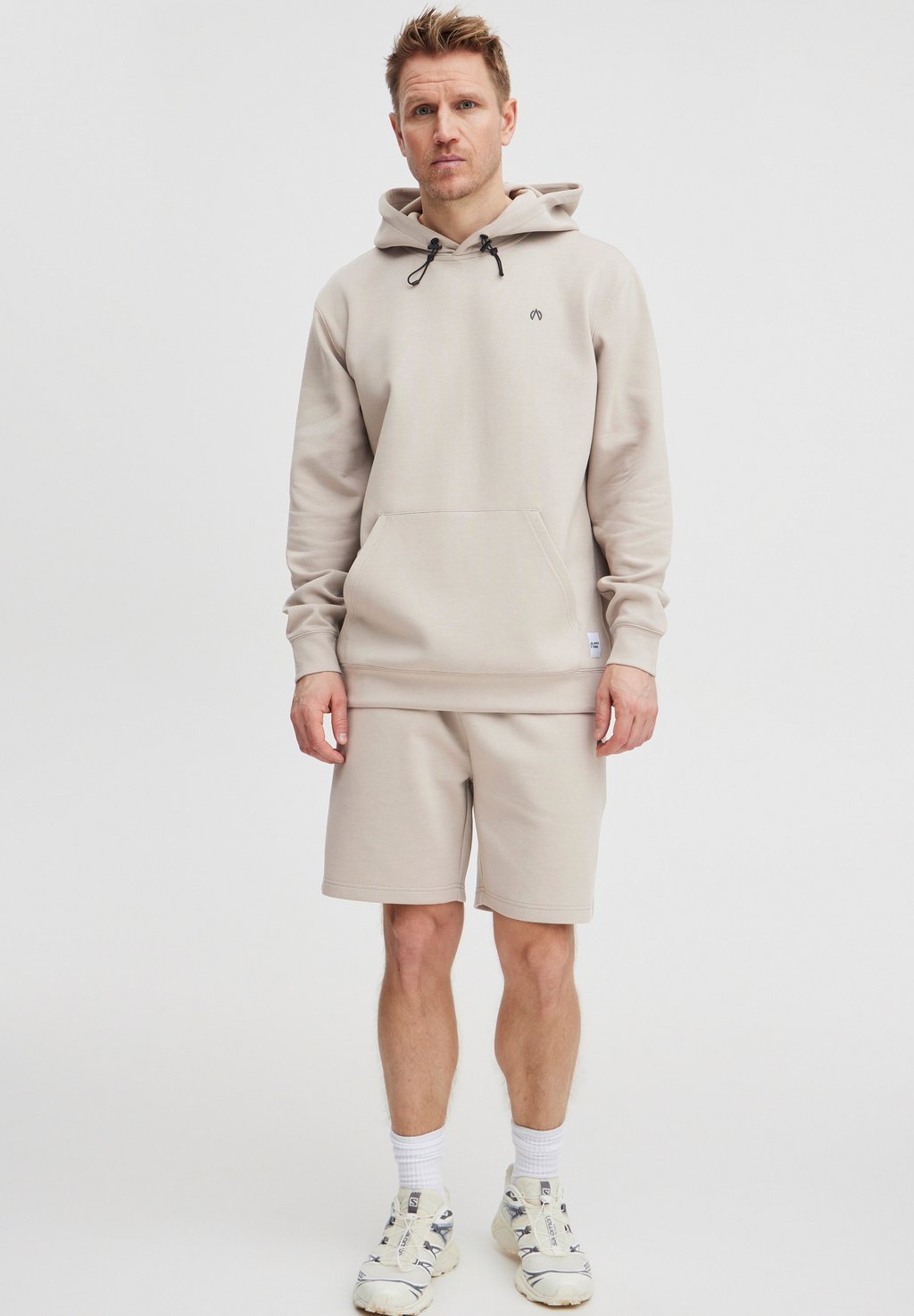 Толстовка с капюшоном TAMINO M North Bend, серый
Толстовка с капюшоном TAMINO M North Bend, серый