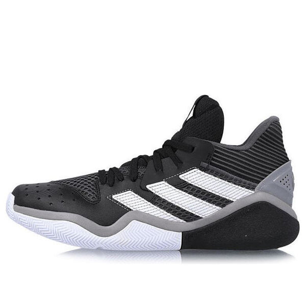 Кроссовки твердеют степбэк Adidas, черный
Кроссовки твердеют степбэк Adidas, черный